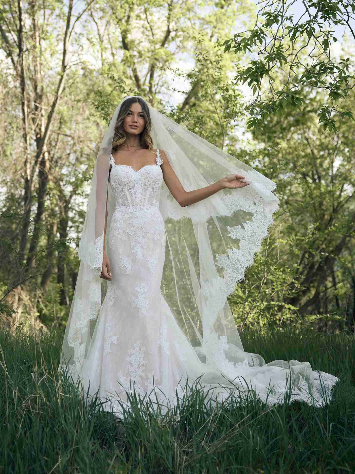 Rebecca Ingram Esmeralda Lane Chantilly lace fit-and-flare wedding dress